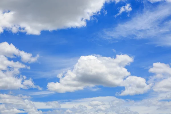 Clouds on the blue sky — Stock Photo, Image