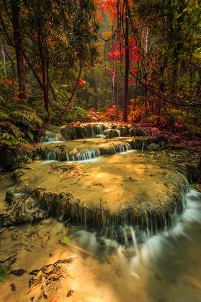 Meravigliosa cascata in Thailandia, cascata Pugang chiangrai — Foto Stock