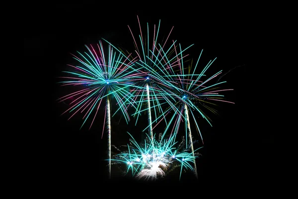 Színes tűzijáték fény az égen — Stock Fotó