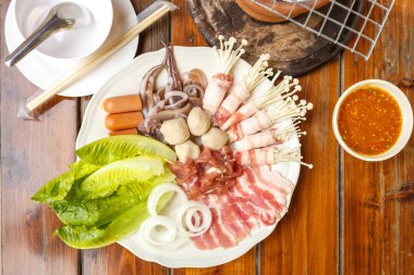 Domuz eti ve deniz yemek ızgara 