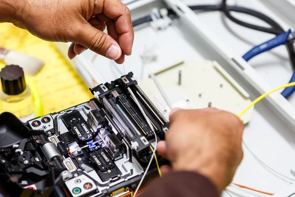 Fiber optic cable splice machine — Stock Photo, Image