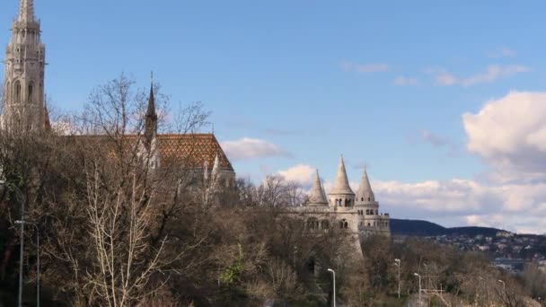 Boedapest, de Matthias kerk en de visser-Bastion — Stockvideo