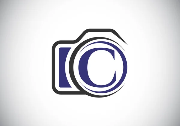 带有相机图标的C字母表 摄影标志矢量插图 摄影行业的现代标志设计和公司身份 — 图库矢量图片