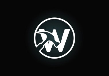 W harfinin baş harfli alfabesi, çekiçle. Tamir, yenileme ve inşaat logosu. İnşaat işi ve şirket kimliği için modern vektör logosu