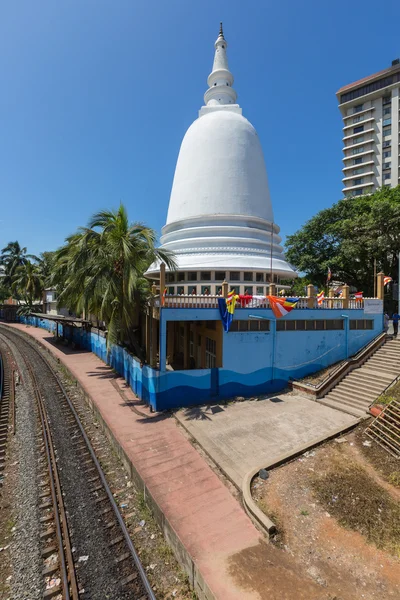 Stúpa v centru Kolomba. Srí Lanka — Stock fotografie