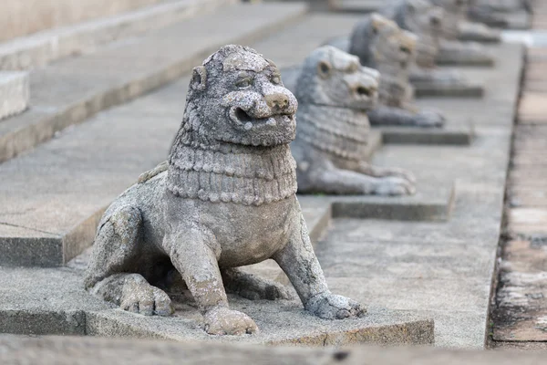 Sculture di leoni. Colombo, Sri Lanka — Foto Stock