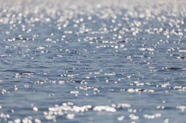 küçük dalgalar ile doku su