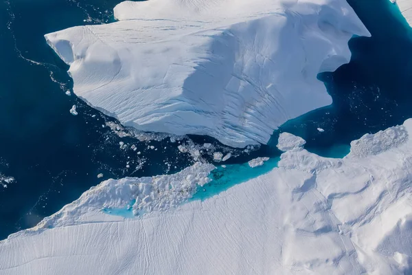 Groenland Ilulissat kleur gletsjers zee oceaan fjord uit de hemel — Stockfoto