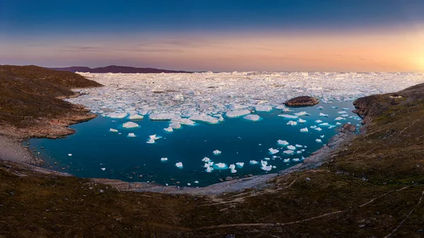 Гренландія Ілуліссат Кольорові льодовики Морський океан фіорд в полярну ніч — стокове фото