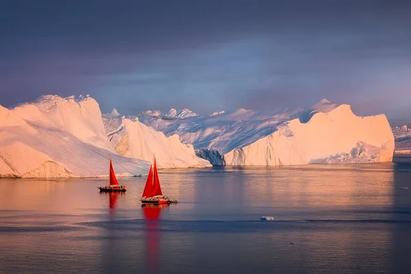 フィヨルドディスコ湾に浮かぶ氷河｜West Greenland — ストック写真