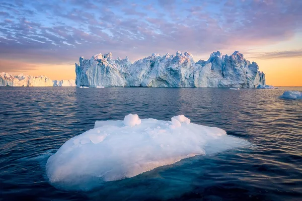 Glaciers flottants au fjord Disco Bay Ouest Groenland — Photo