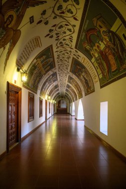 Kuzey Kıbrıs 'taki eski Kykkos manastırı manzarası