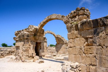 Kıbrıs Rum Kesimi 'ndeki Kato Arkeolojisi' ndeki Roma binalarının yıkıntılarının manzarası