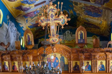 Kuzey Kıbrıs 'taki Pachyammos St. Raphael kilisesinin içinde.