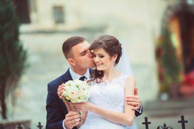 Mutlu gelin ve damat düğün günlerinde