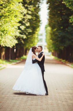 Mutlu gelin ve damat düğün günlerinde