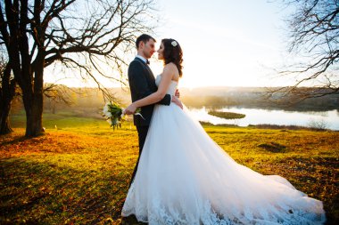 Sadece evli çiftin ihale kucaklama