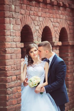 Mutlu gelin ve damat düğün günlerinde