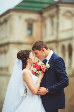 Elbise güzel çift düğün açık havada kalenin