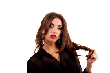 Güzel genç esmer makyaj ve düz saçlarda mükemmel: w