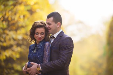 wedding bride smiling, autumn park