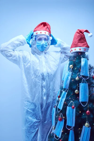 Covid Coronavirus Salgını Sırasında Karantinada Noel Yeni Yıl Arifesini Kutlamak — Stok fotoğraf