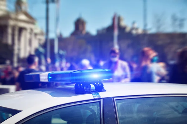Coche Policía Con Luces Azules Escena Del Crimen Tráfico Urbano — Foto de Stock