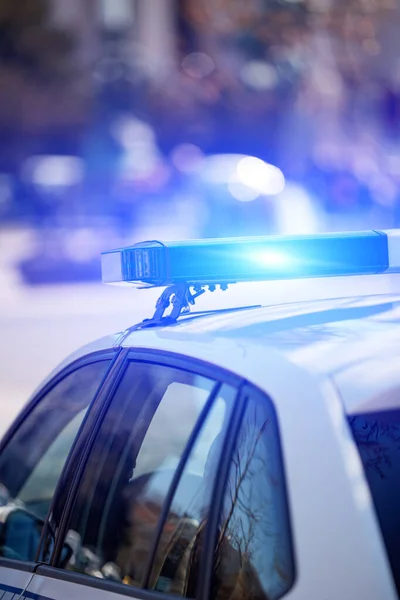 Coche Policía Con Luces Azules Escena Del Crimen Tráfico Urbano —  Fotos de Stock