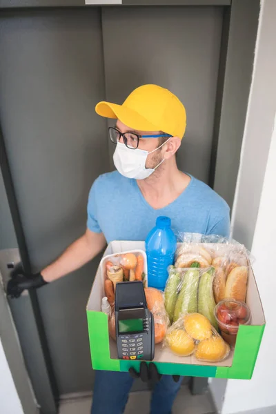 Tipo Entrega Frente Del Ascensor Del Edificio Con Caja Sujeción — Foto de Stock