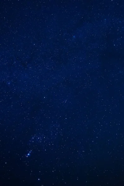Gwiazdy Drogi Mlecznej Gwiaździste Niebo Sfotografowane Przy Długiej Ekspozycji Odległych — Zdjęcie stockowe