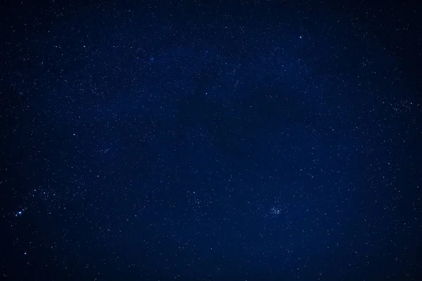 Vintergatan Stjärnor Och Stjärnhimmel Fotograferade Med Lång Exponering Från Avlägsen — Stockfoto