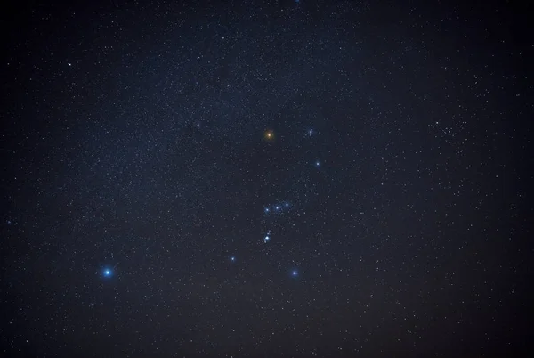 Estrelas Láctea Céus Estrelados Fotografados Com Longa Exposição Subúrbio Remoto — Fotografia de Stock