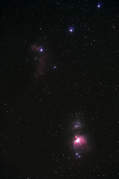 带有星云的猎户座 通过望远镜长期暴露于星云中 — 图库照片