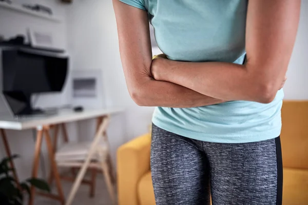 Mujer Con Dolor Estómago Casa — Foto de Stock