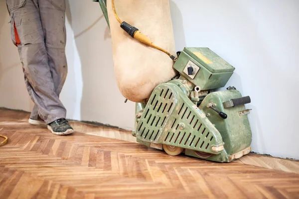 Repairman Restoring Parquet Sanding Machine — Stock Photo, Image