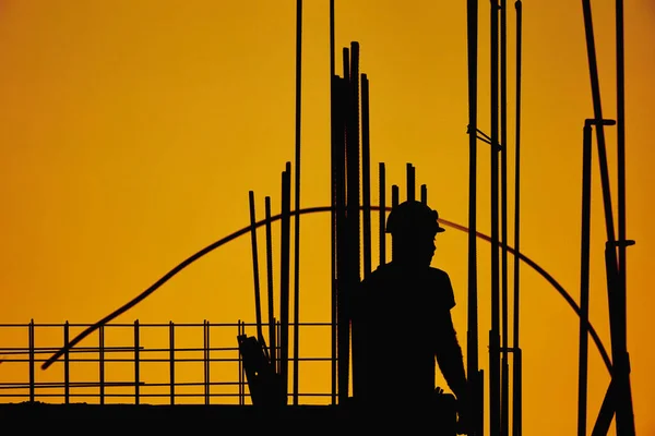 Trabalhador Construção Real Trabalhando Edifício Alto — Fotografia de Stock