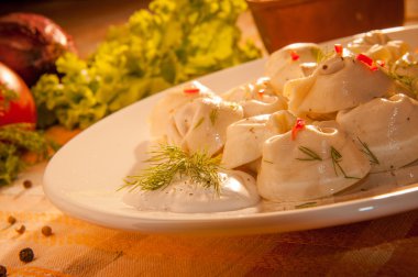 Tabakta hamur köftesi 