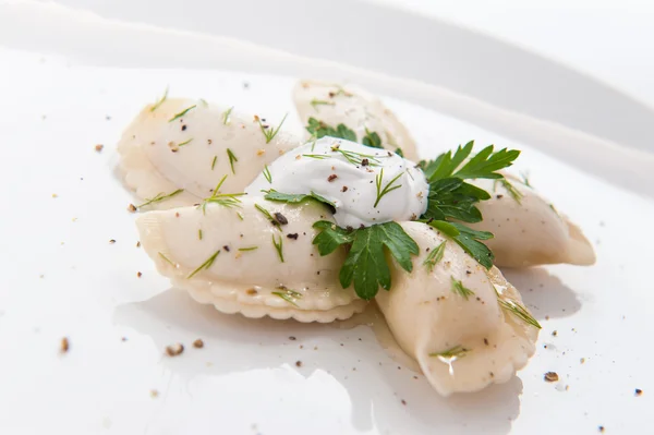 Knödel auf einem Teller — Stockfoto