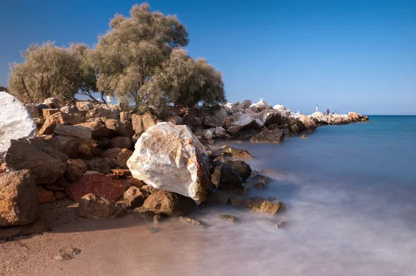 Muelle rocoso en Grecia — Foto de Stock