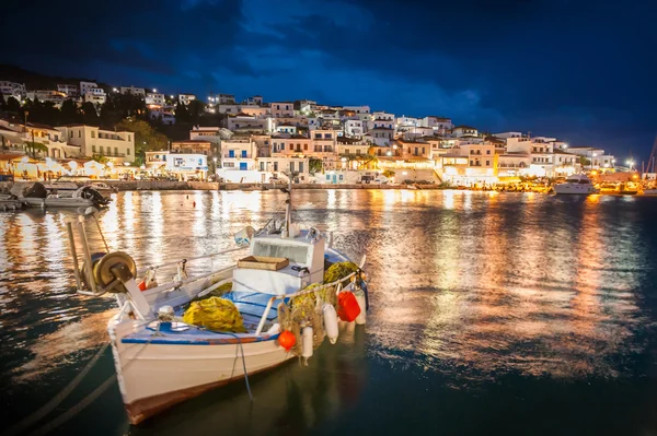 Batsi, Andros, Yunanistan balıkçı teknesi — Stok fotoğraf