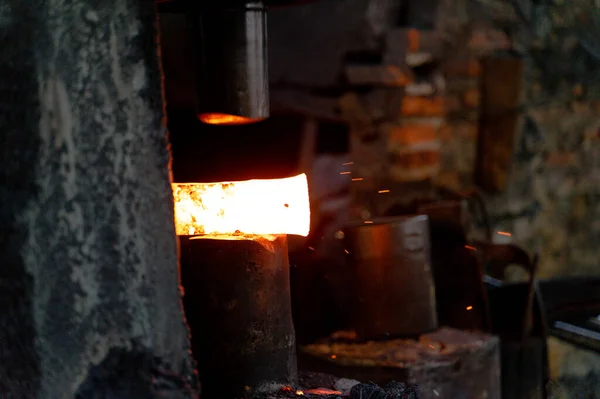 Blacksmith Forging Very Hot Iron Make Various Tools — Stock Photo, Image