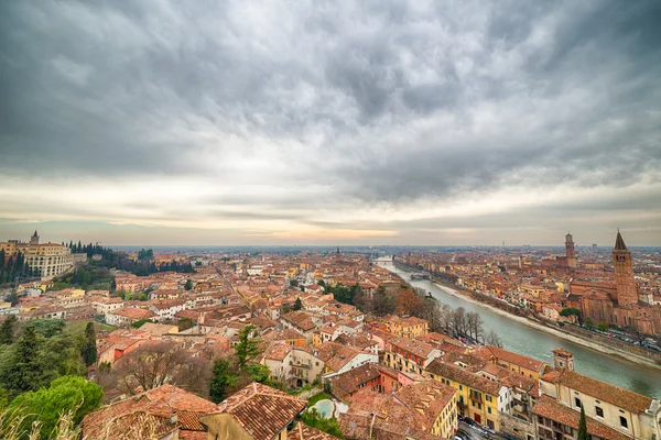 Panorama Adige River Passes Houses Historical Buildings Verona Italy Known — Stock Photo, Image