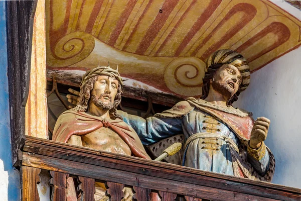 Pontius Pilatus'tan önce İsa Mesih, ahşap heykel