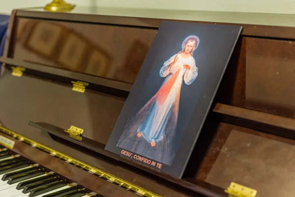 Ícone Jesus Misericordioso Piano Lugar Partituras Frase Italiana Escrita Parte — Fotografia de Stock