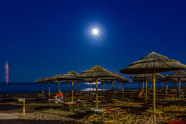 Noite Nos Resorts Praia Vieste Gargano Apúlia Itália — Fotografia de Stock