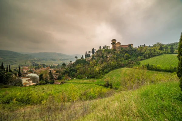 Zöld Vidék Vár Körül Óratorony Néző Brisighella Emilia Romagna Olaszországban — Stock Fotó