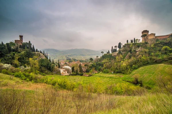 Zöld Vidék Vár Körül Óratorony Néző Brisighella Emilia Romagna Olaszországban — Stock Fotó
