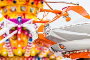 sahte uçaklar ile Carousel ayrıntıları