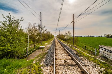 ufka demiryolu rayları