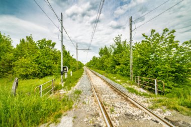 Emilia Romagna tarım alanları ile raylar
